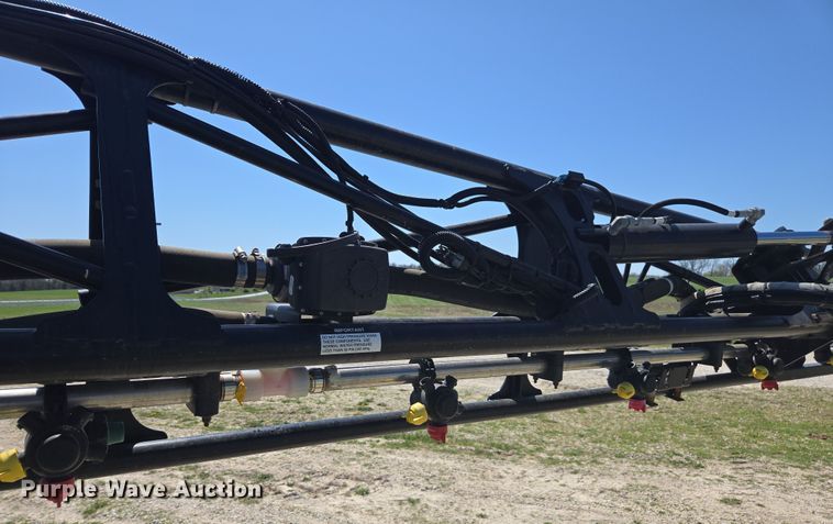 image for item DE2170 2012 John Deere 4830 sprayer