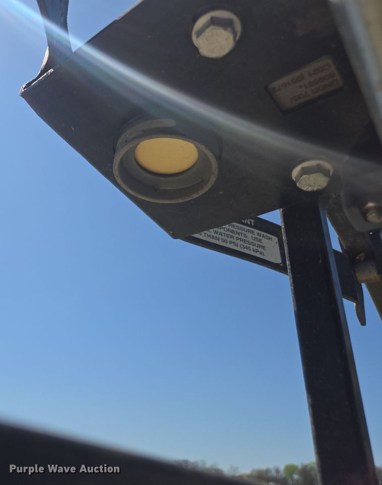 image for item DE2170 2012 John Deere 4830 sprayer