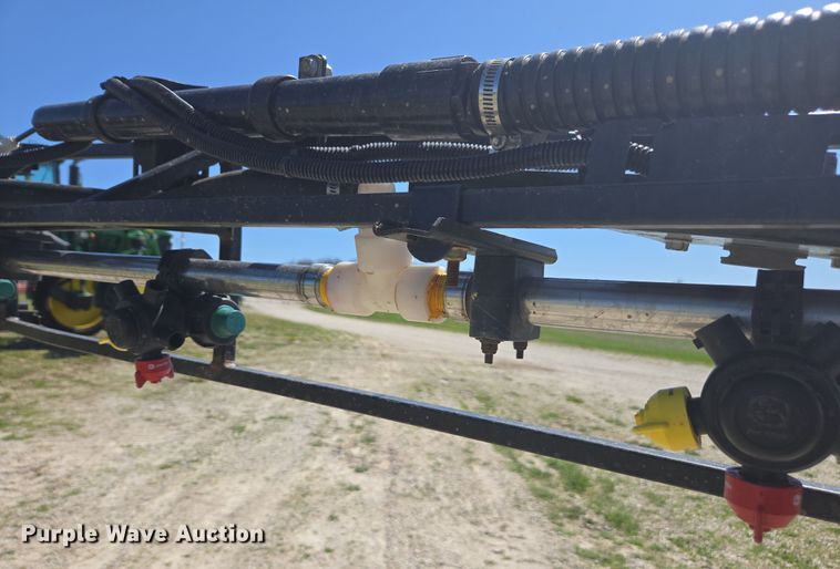 image for item DE2170 2012 John Deere 4830 sprayer