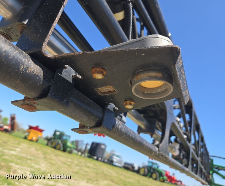 image for item DE2170 2012 John Deere 4830 sprayer