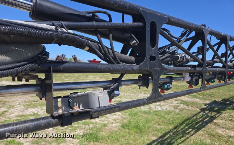 image for item DE2170 2012 John Deere 4830 sprayer