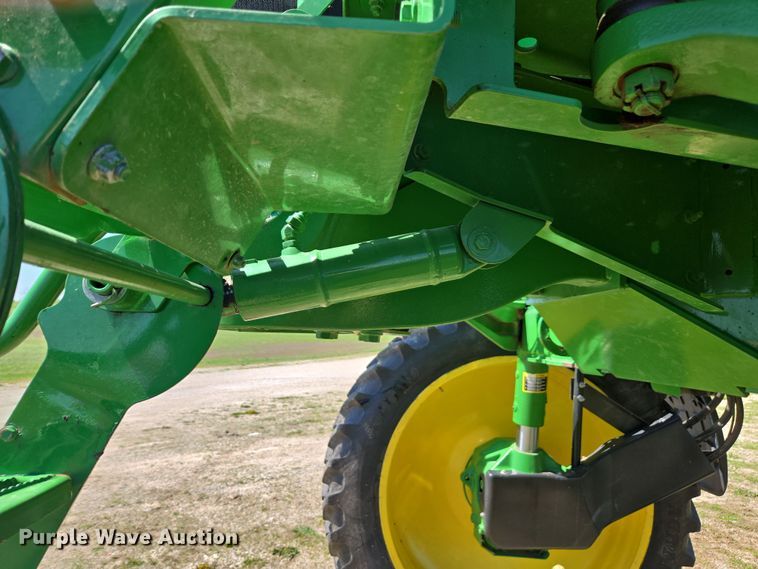 image for item DE2170 2012 John Deere 4830 sprayer