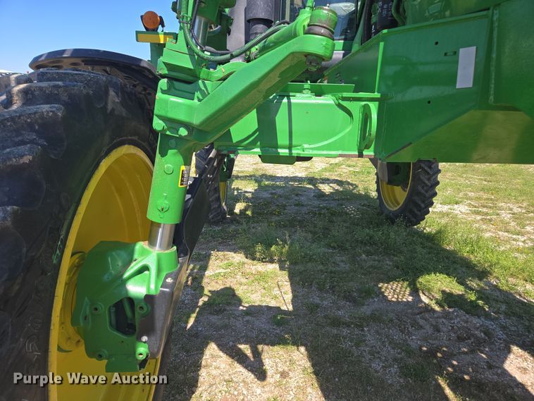 image for item DE2170 2012 John Deere 4830 sprayer