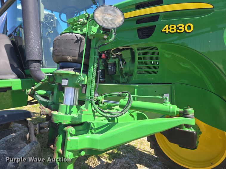 image for item DE2170 2012 John Deere 4830 sprayer