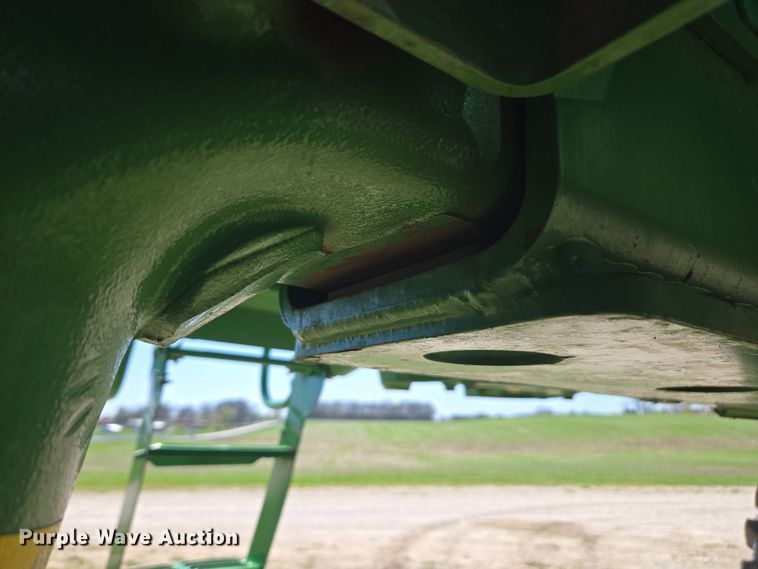 image for item DE2170 2012 John Deere 4830 sprayer