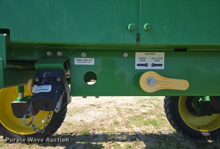 image for item DE2170 2012 John Deere 4830 sprayer