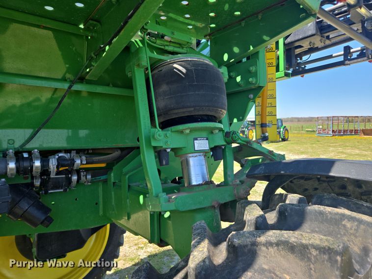 image for item DE2170 2012 John Deere 4830 sprayer