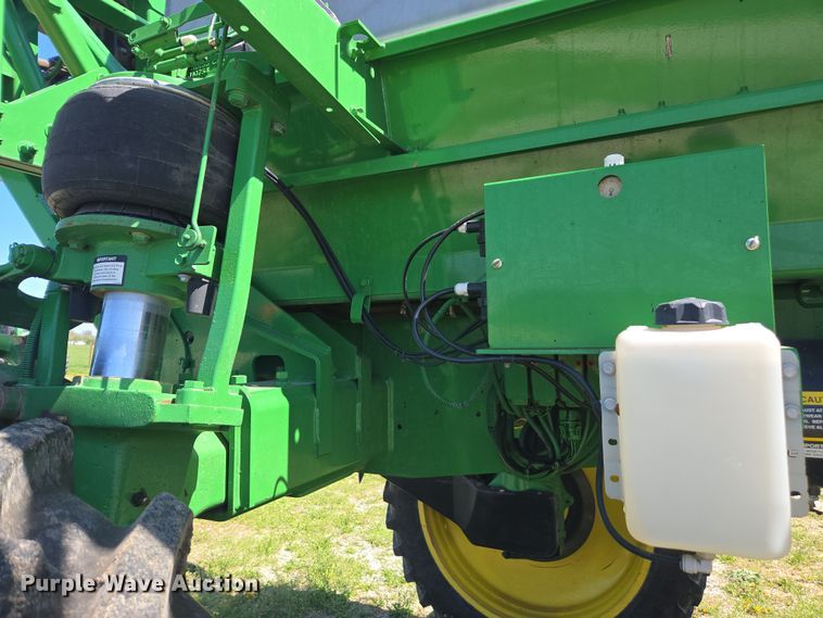 image for item DE2170 2012 John Deere 4830 sprayer