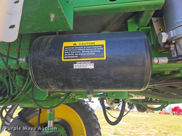 image for item DE2170 2012 John Deere 4830 sprayer