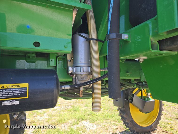 image for item DE2170 2012 John Deere 4830 sprayer