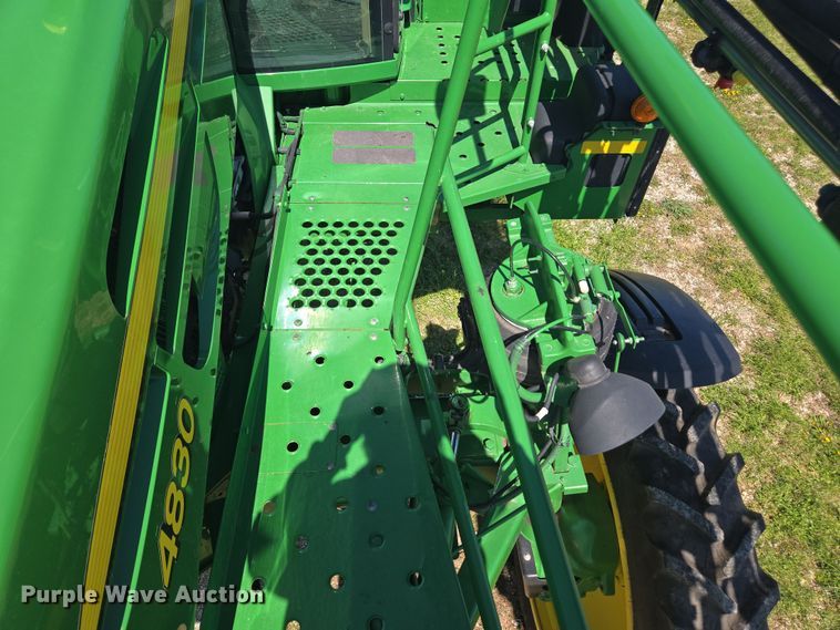 image for item DE2170 2012 John Deere 4830 sprayer