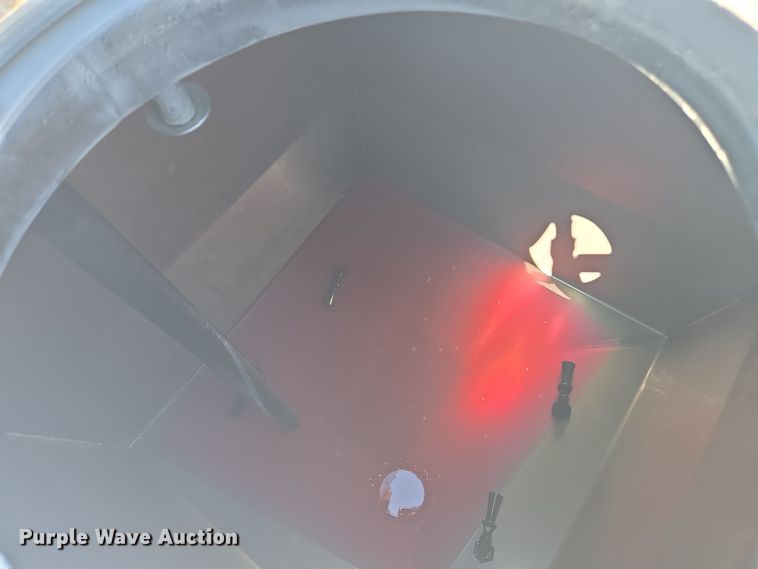 image for item DE2170 2012 John Deere 4830 sprayer