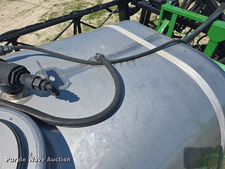 image for item DE2170 2012 John Deere 4830 sprayer