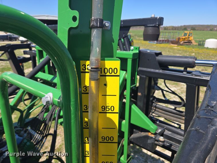 image for item DE2170 2012 John Deere 4830 sprayer