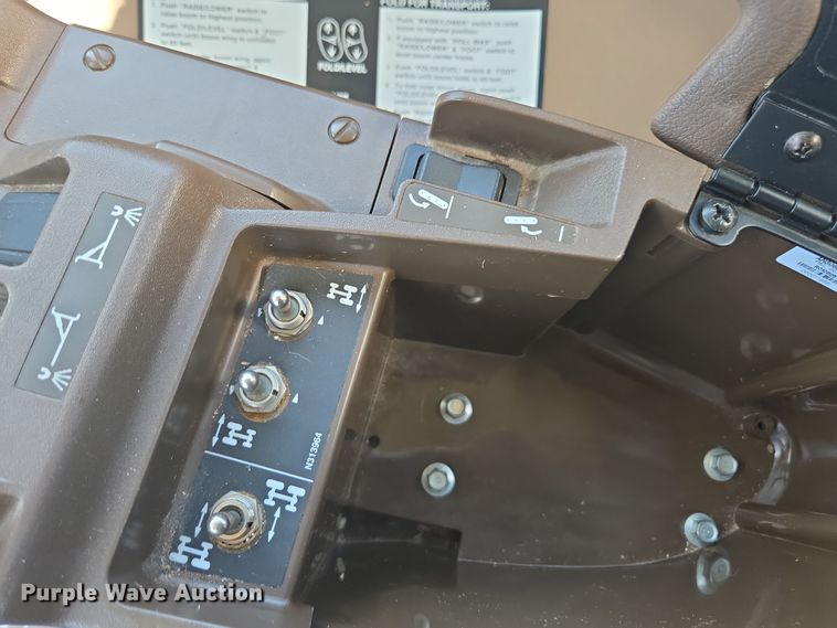 image for item DE2170 2012 John Deere 4830 sprayer