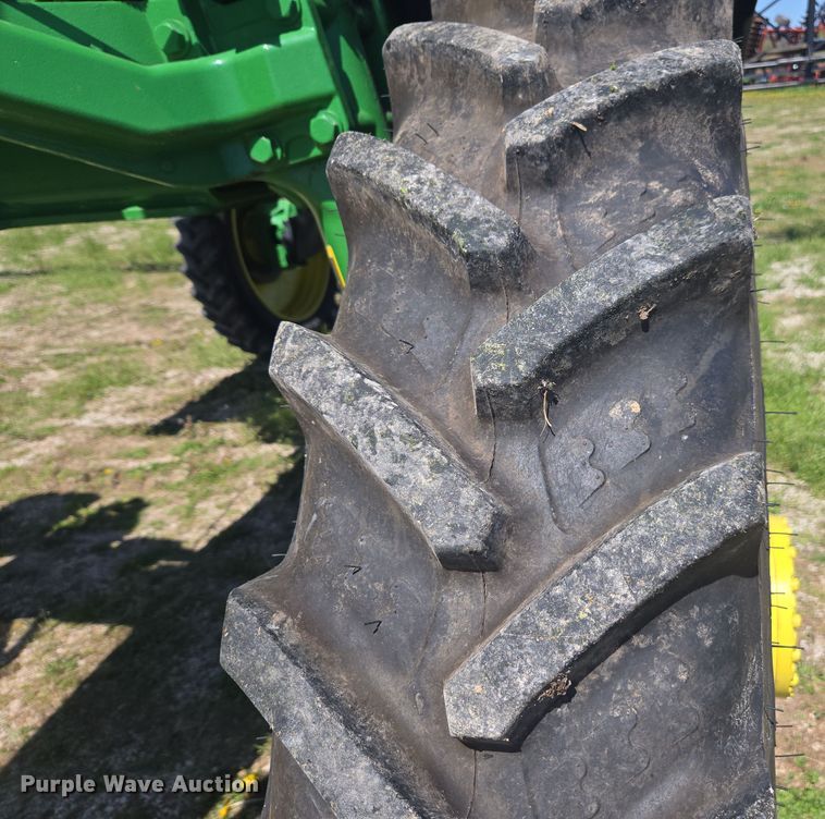 image for item DE2170 2012 John Deere 4830 sprayer