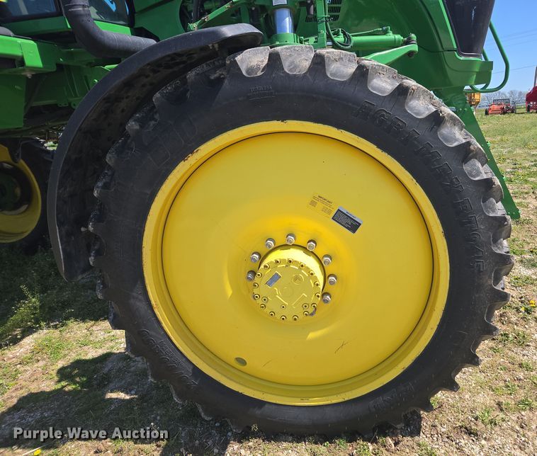 image for item DE2170 2012 John Deere 4830 sprayer