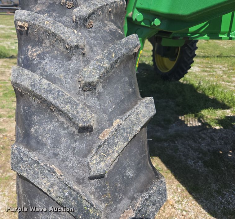 image for item DE2170 2012 John Deere 4830 sprayer