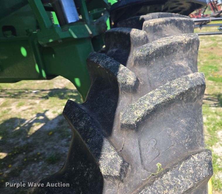 image for item DE2170 2012 John Deere 4830 sprayer