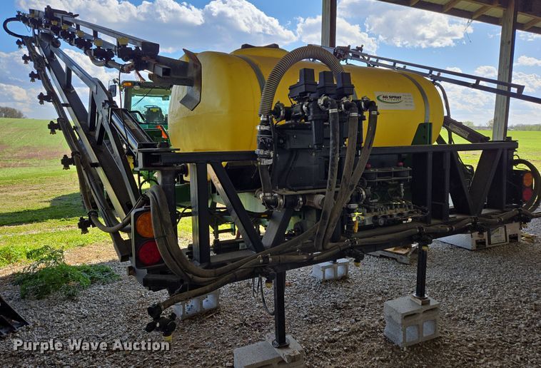 image for item DE2171 Ag Spray Equipment sprayer