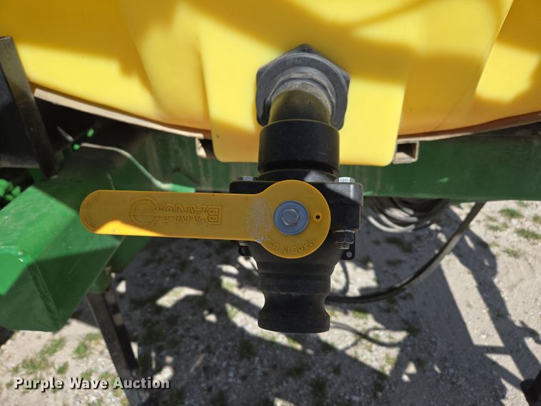 image for item DE2171 Ag Spray Equipment sprayer