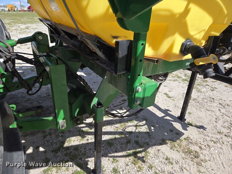 image for item DE2171 Ag Spray Equipment sprayer