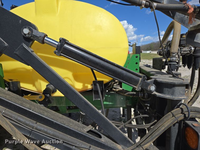image for item DE2171 Ag Spray Equipment sprayer