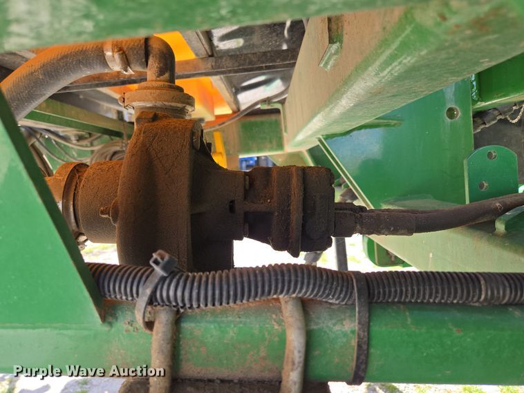 image for item DE2171 Ag Spray Equipment sprayer