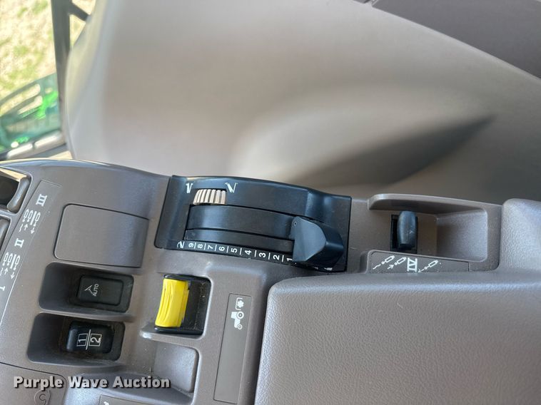 image for item DE2172 2014 John Deere 6190R MFWD tractor