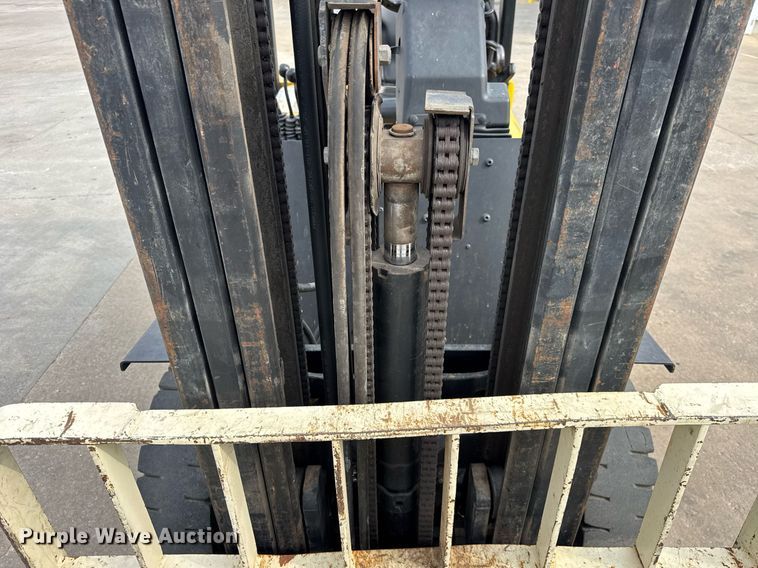 image for item DH9925 2003 Yale GLP050RGNUAE090 forklift