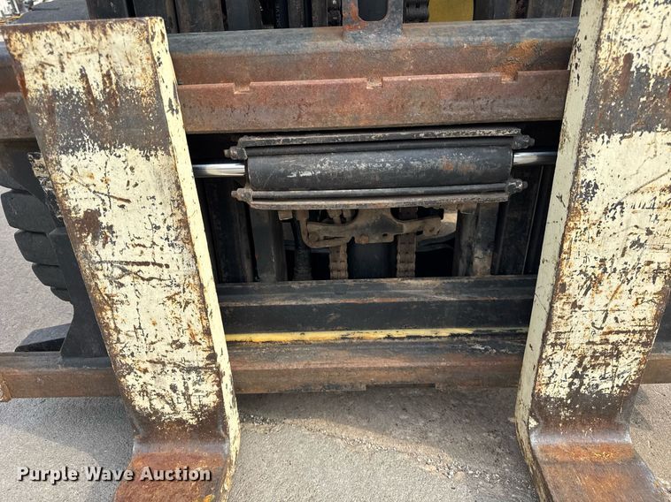 image for item DH9925 2003 Yale GLP050RGNUAE090 forklift