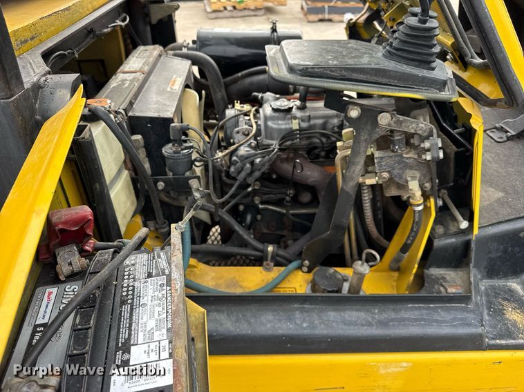 image for item DH9925 2003 Yale GLP050RGNUAE090 forklift