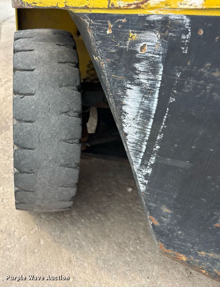 image for item DH9925 2003 Yale GLP050RGNUAE090 forklift