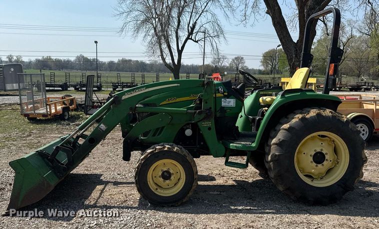 image for item DM5708 2005 John Deere 4720 MFWD tractor
