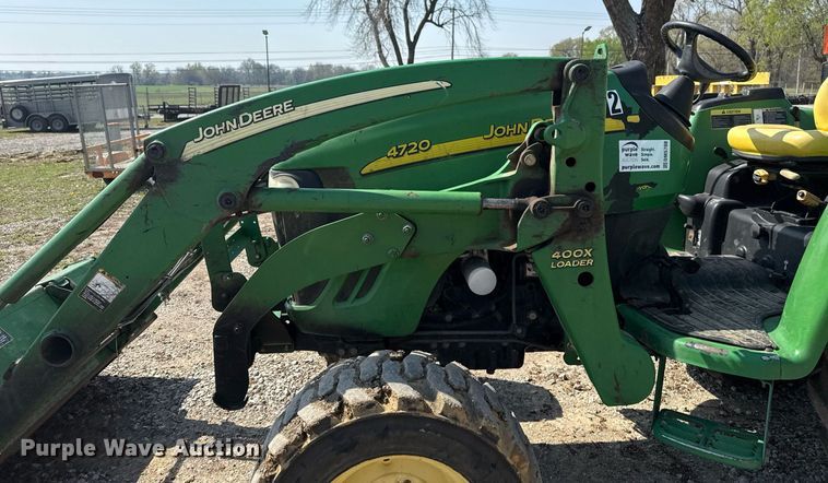 image for item DM5708 2005 John Deere 4720 MFWD tractor