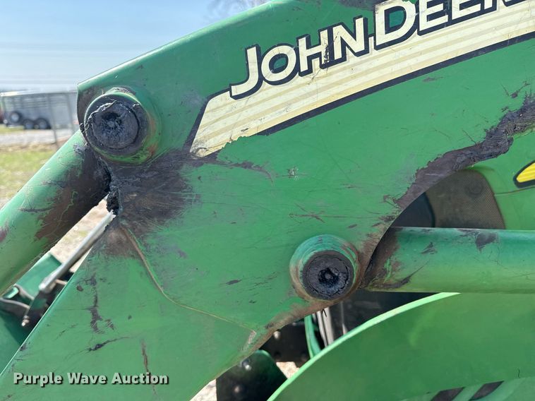 image for item DM5708 2005 John Deere 4720 MFWD tractor