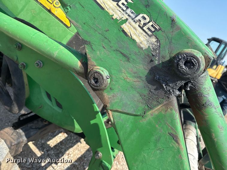 image for item DM5708 2005 John Deere 4720 MFWD tractor