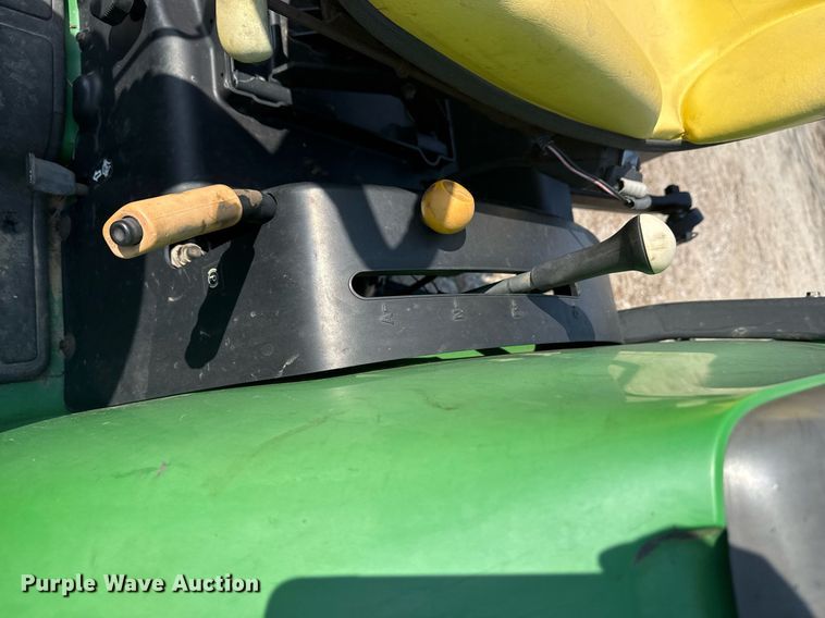 image for item DM5708 2005 John Deere 4720 MFWD tractor