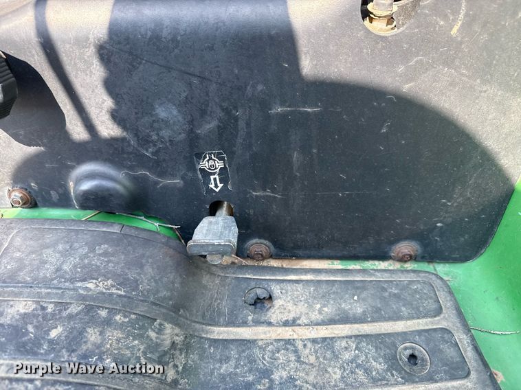 image for item DM5708 2005 John Deere 4720 MFWD tractor