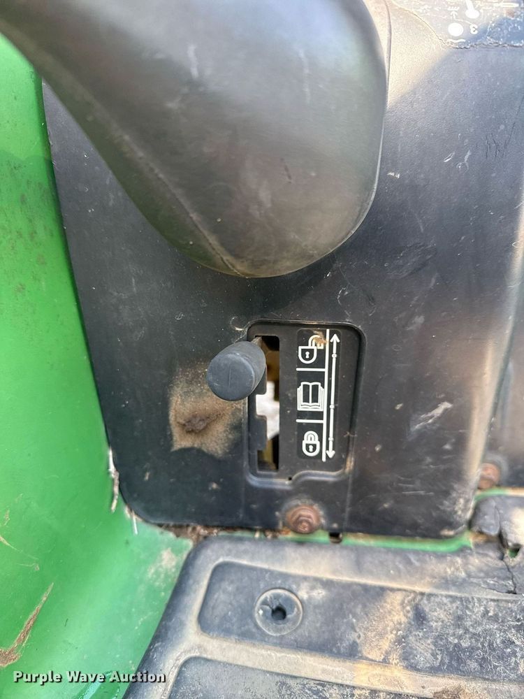 image for item DM5708 2005 John Deere 4720 MFWD tractor