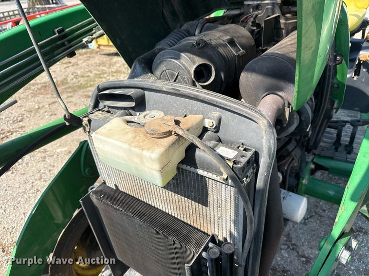 image for item DM5708 2005 John Deere 4720 MFWD tractor