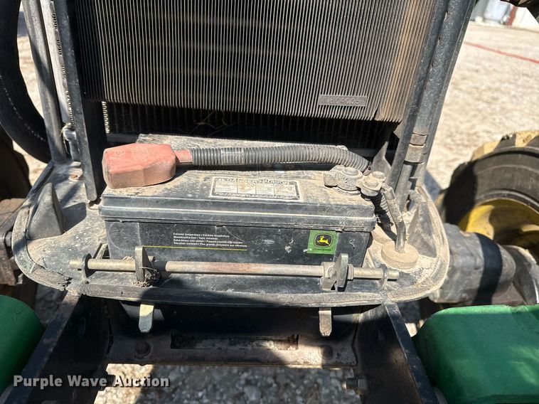 image for item DM5708 2005 John Deere 4720 MFWD tractor