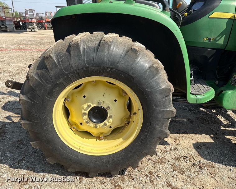 image for item DM5708 2005 John Deere 4720 MFWD tractor