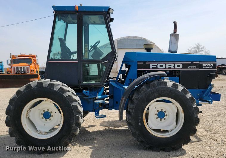 image for item DN3733 Ford Versatile 9030 bi-directional tractor