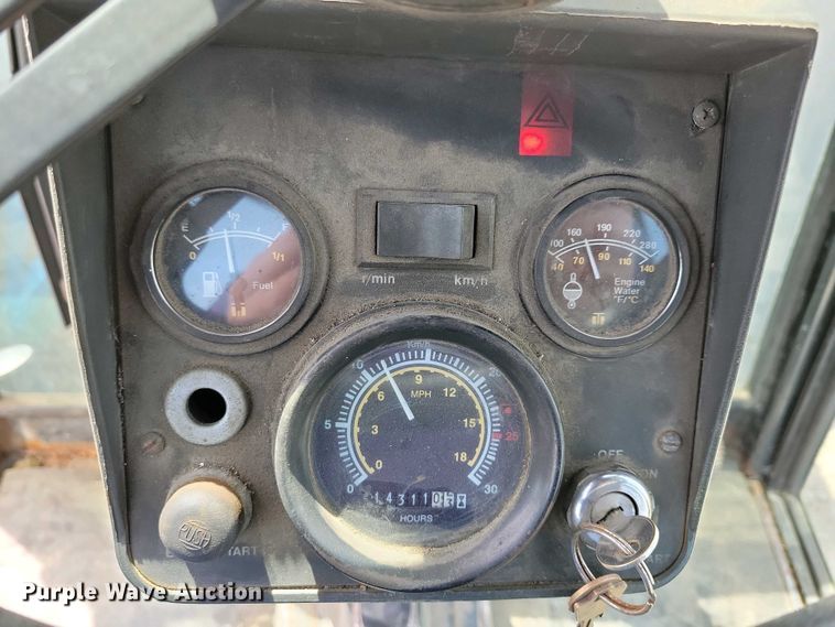 image for item DN3733 Ford Versatile 9030 bi-directional tractor