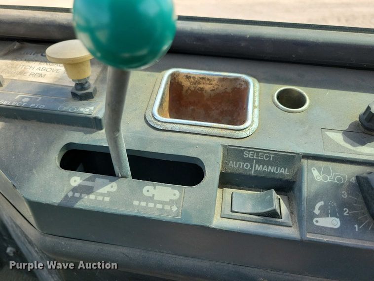 image for item DN3733 Ford Versatile 9030 bi-directional tractor