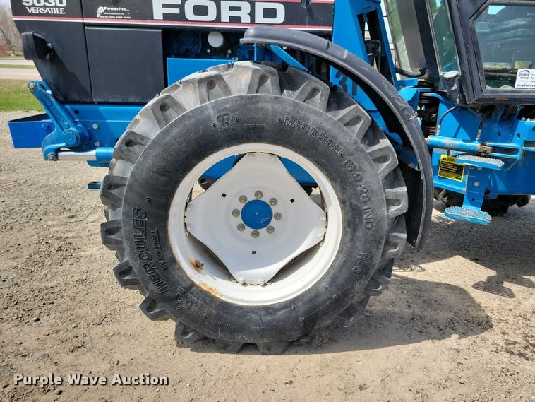 image for item DN3733 Ford Versatile 9030 bi-directional tractor