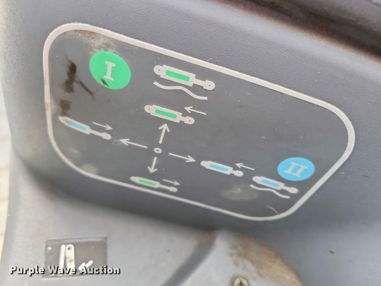 image for item DN3735 New Holland TS 90 MFWD tractor