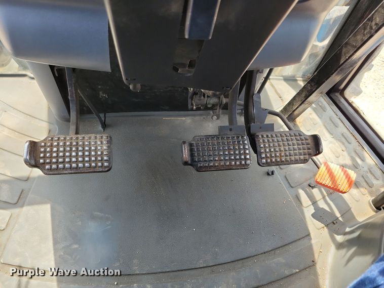 image for item DN3735 New Holland TS 90 MFWD tractor