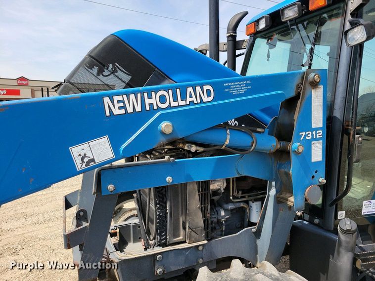 image for item DN3735 New Holland TS 90 MFWD tractor